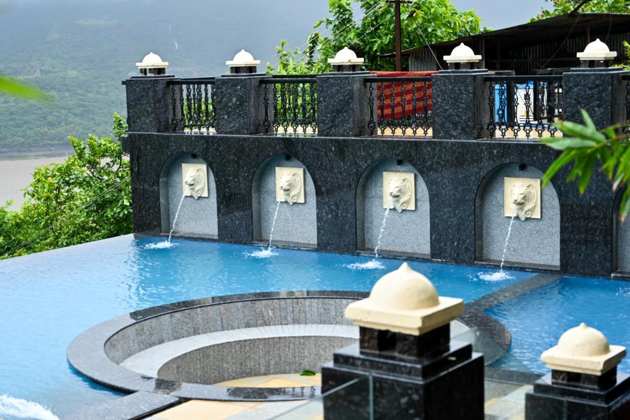 The Green Gate Resort Mulshi Bagian luar foto
