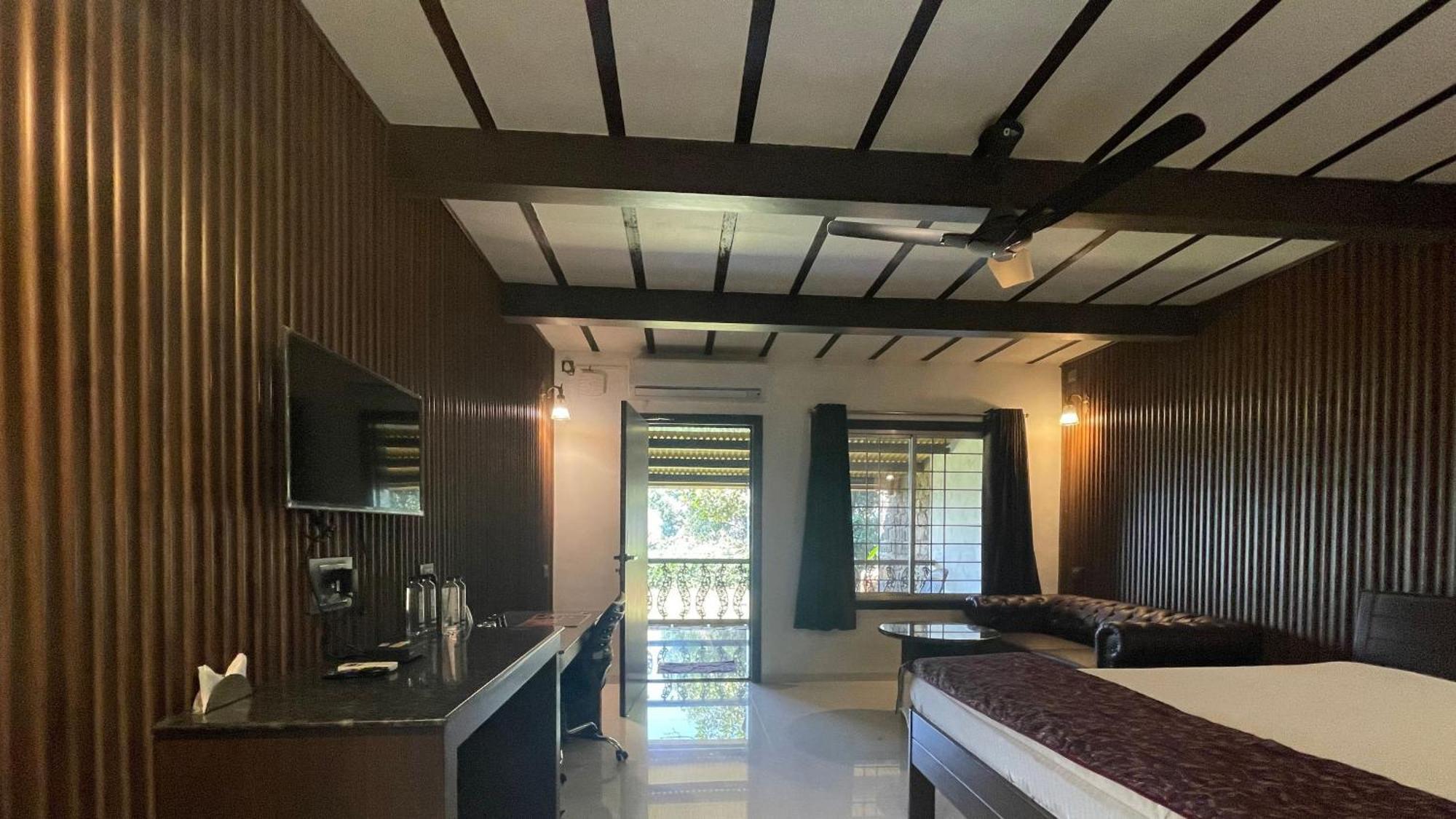 The Green Gate Resort Mulshi Bagian luar foto