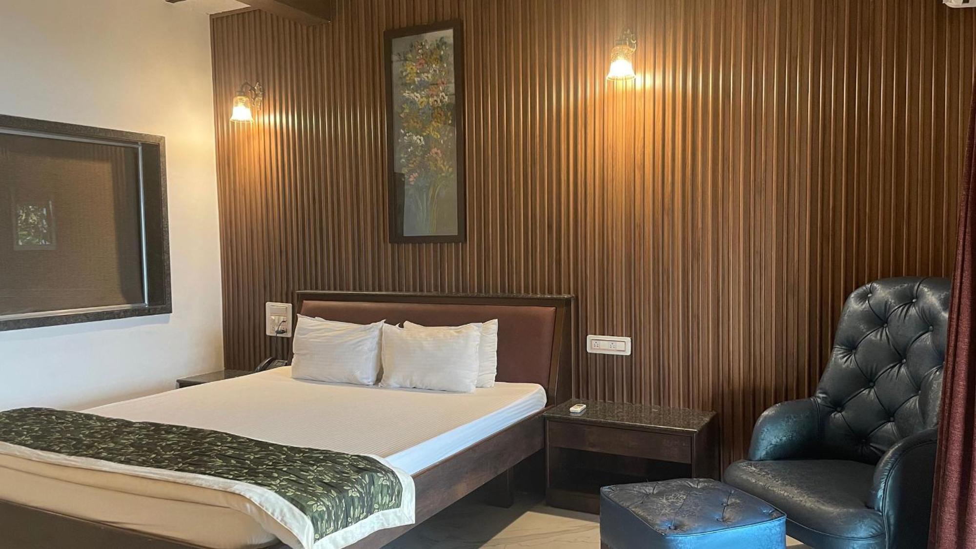 The Green Gate Resort Mulshi Bagian luar foto