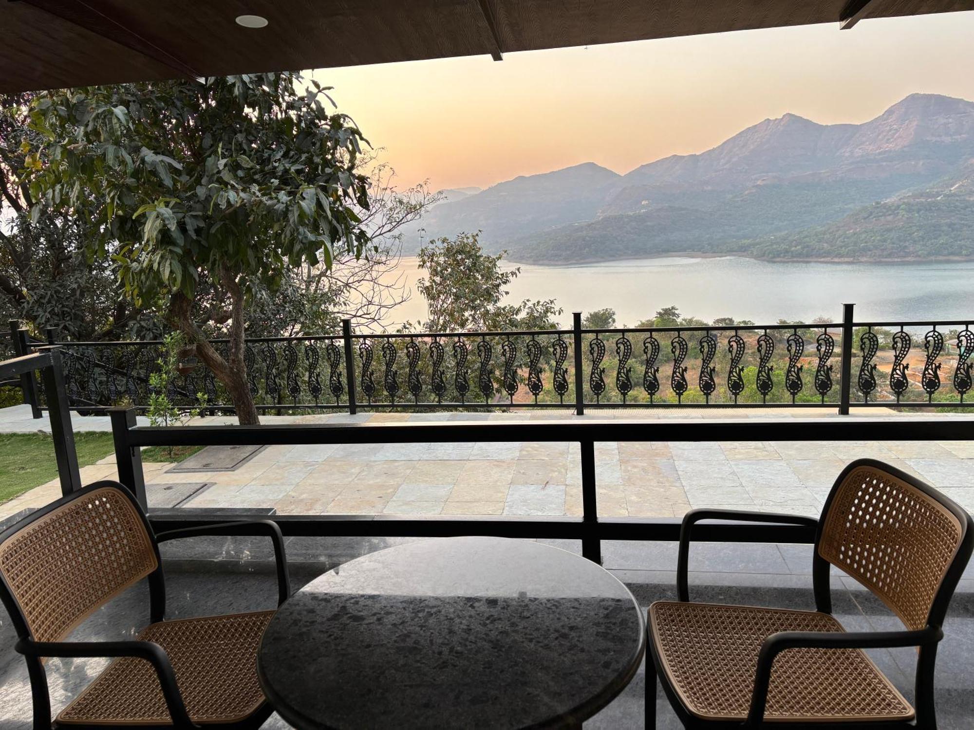 The Green Gate Resort Mulshi Bagian luar foto